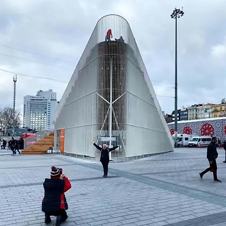 Taksim Roya -center Of The Apartamento Estambul