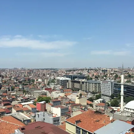 Taksim Roya -center Of The Daire